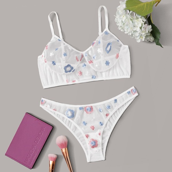 

Plus Floral Embroidery Sheer Mesh Lingerie Set, White