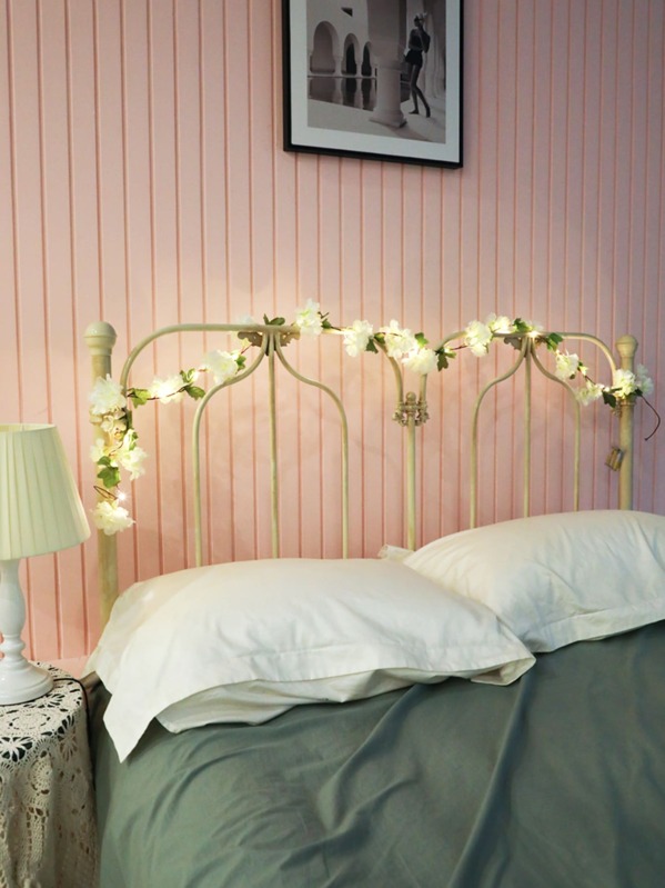 

20pcs Bulb Hydrangea Flower String Light 2M, Multicolor
