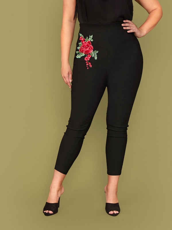 

Plus Flower Embroidered Skinny Pants, Black, Marcelle Pallais