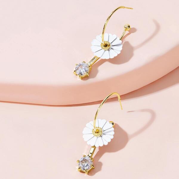

Daisy Decor Rhinestone Drop Earrings 1pair, Multicolor