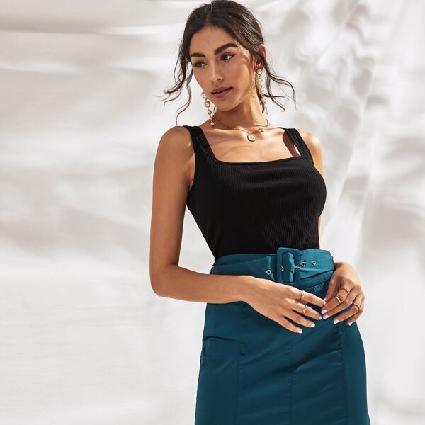 

Solid Rib-knit Low Back Tank Top