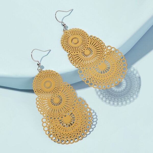 

Hollow Out Flower Pattern Dangle Earrings 1pair