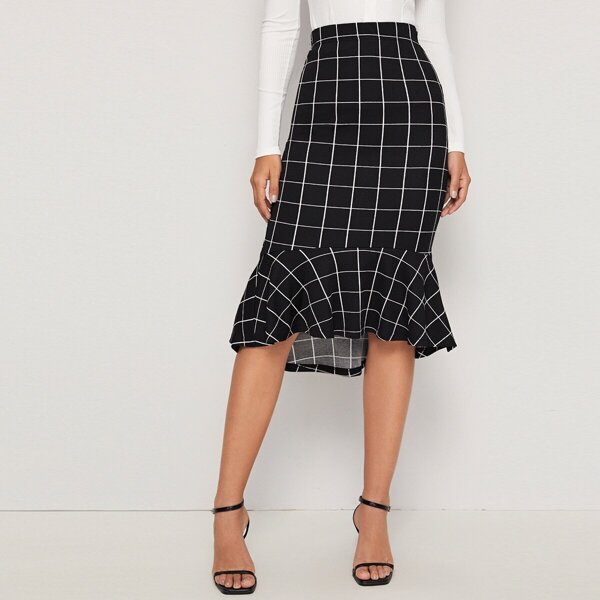 

Grid Asymmetrical Ruffle Hem Skirt