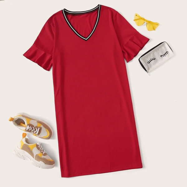 

Plus Contrast Striped V-neck Flounce Sleeve Dress