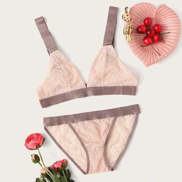 

Contrast Lace Lingerie Set