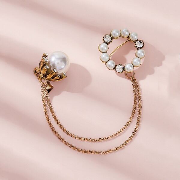 

Rhinestone Engraved Faux Pearl Decor Chain Brooch 1pc