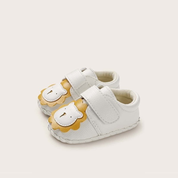 

Baby Lion Patch Decor Flats