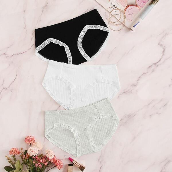 

Contrast Lace Panty Set 3pack