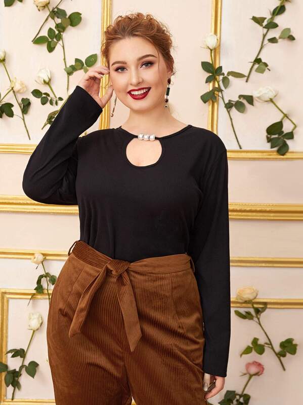 

Plus Solid Keyhole Neckline Ribbed Tee, Black, Nora