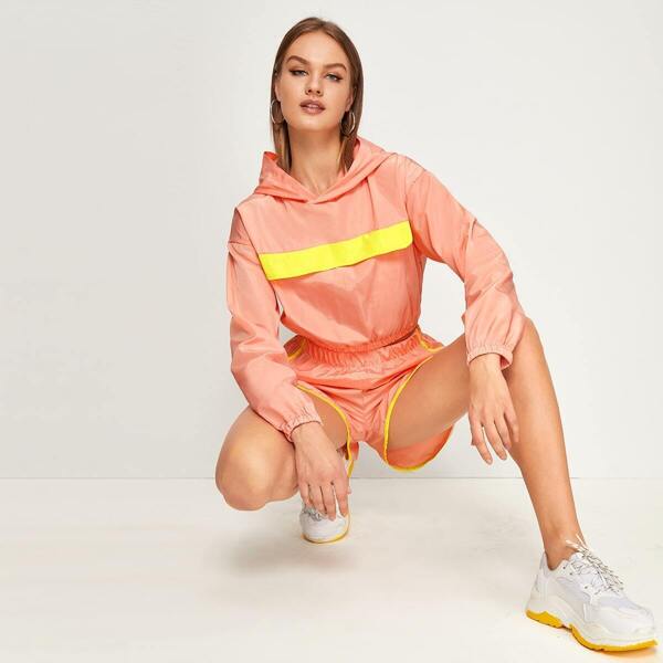 

Contrast Panel Hooded Windbreaker Jacket & Dolphin Shorts