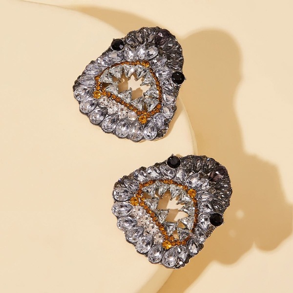

Rhinestone Engraved Shark Stud Earrings 1pair, Multicolor