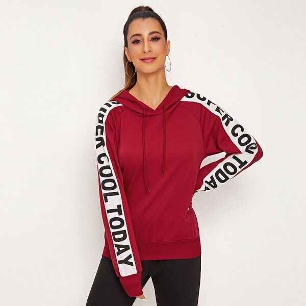 

Contrast Panel Letter Graphic Drawstring Hoodie, Multicolor
