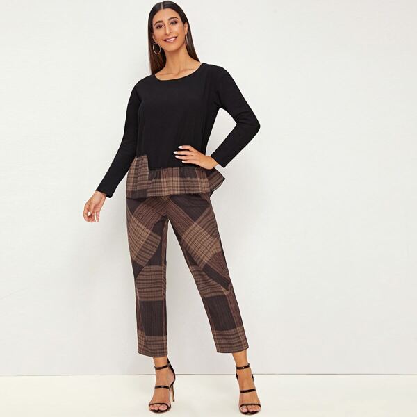 

Contrast Ruffle Hem Tee With Striped Crop Pants