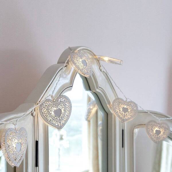 

10pcs Hollow Out Heart Shaped Bulb String Light 1.2M