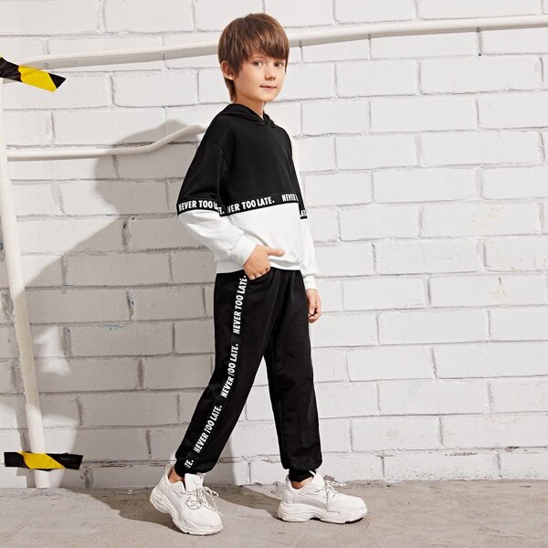 

Boys Two Tone Letter Tape Hoodie & Sweatpants Set, Black and white