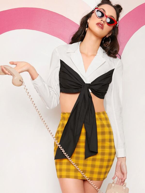 

Notched Collar Two Tone Crop Top, Black and white, Nikki