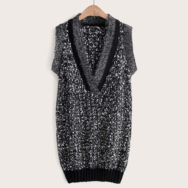 

Contrast Trim Shaggy Sweater Vest