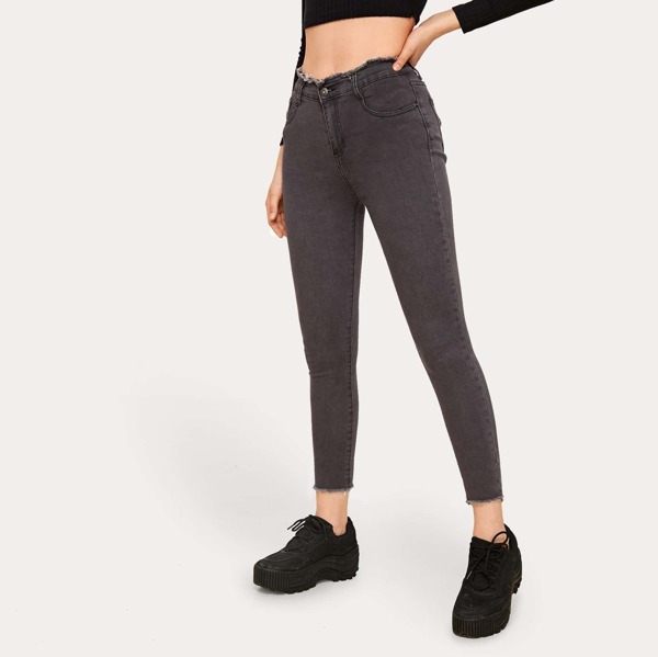 

Solid Raw Trim Skinny Mom Jeans, Grey