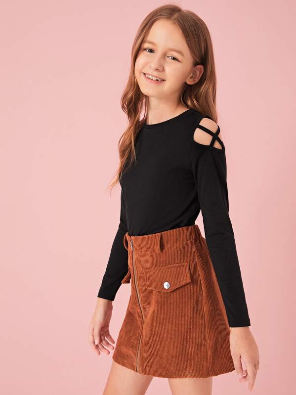 

Girls Crisscross Cutout Detail Solid Tee, Black, Sashab