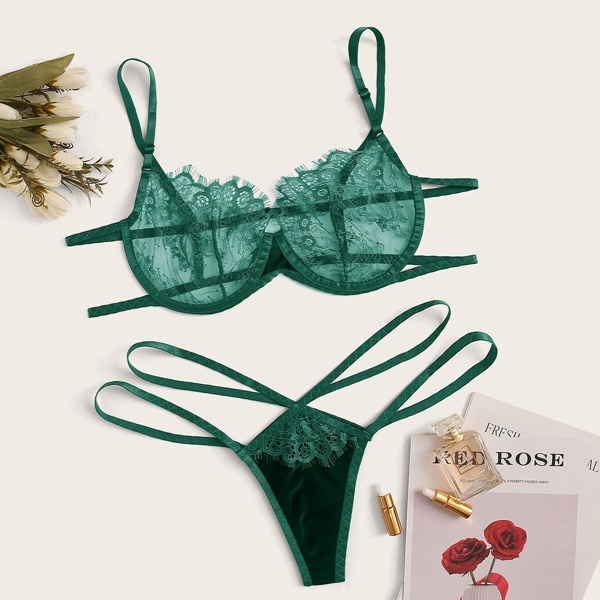 

Plus Floral Lace Cut Out Lingerie Set, Green
