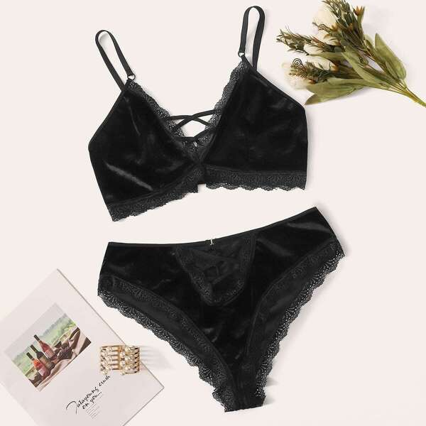 

Plus Lace Trim Criss Cross Velvet Lingerie Set, Black
