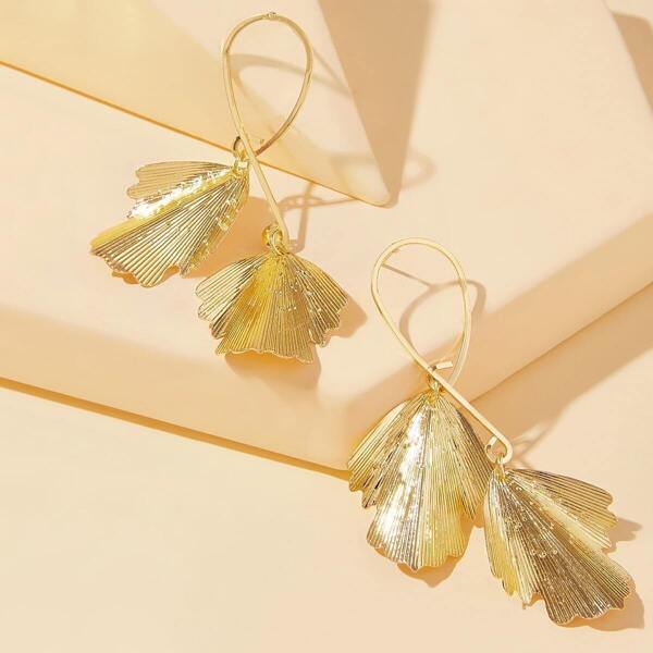 

Tiered Leaf Drop Earrings 1pair
