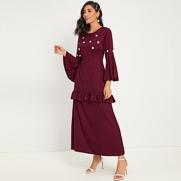 

Appliques Detail Ruffle Trim Dress, Burgundy