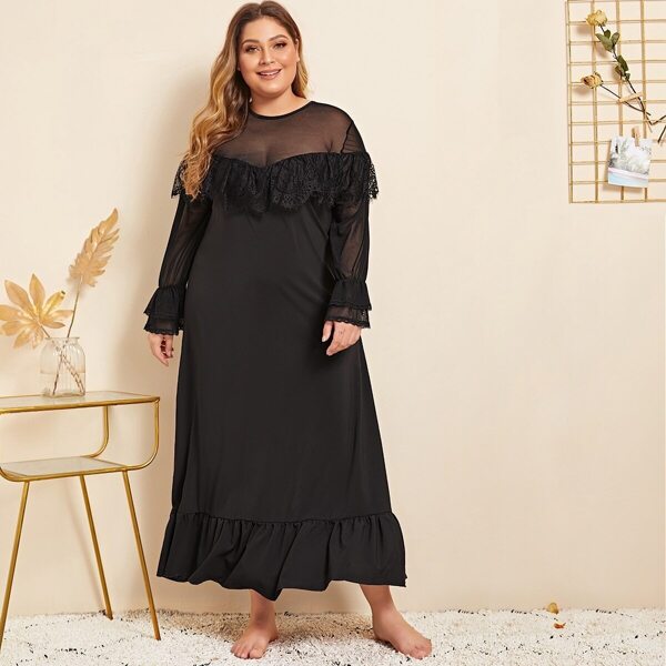 

Plus Contrast Lace Ruffle Hem Night Dress