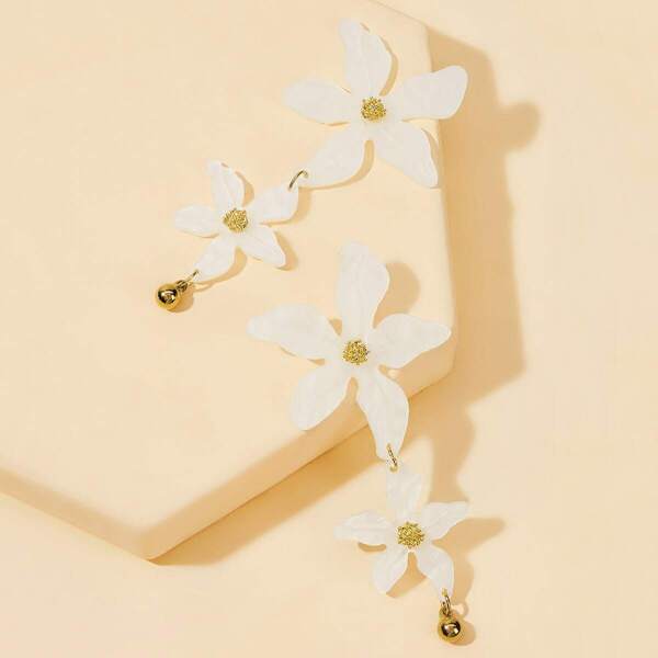 

Double Flower Drop Earrings 1pair, White