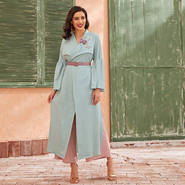 

Embroidered Applique Waterfall Collar Bell Sleeve Split Abaya, Green pastel