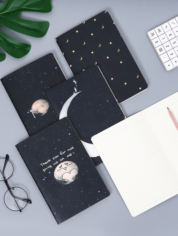 

Starry Sky Print Cover Notebook Set 4pcs