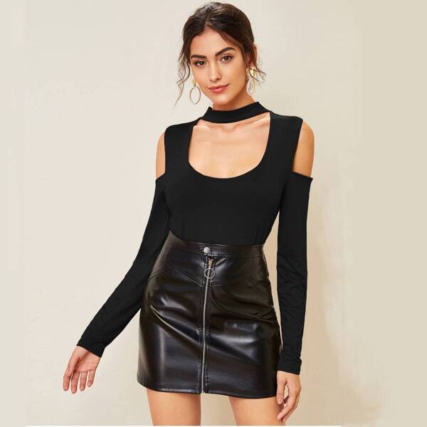 

Choker Neck Cold Shoulder Fitted Tee
