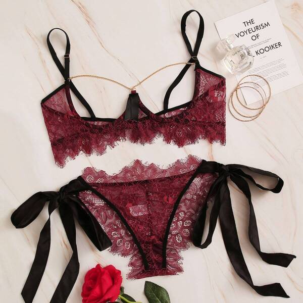 

Floral Lace Underwire Lingerie Set, Burgundy