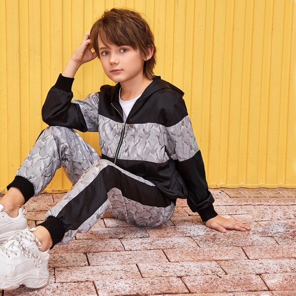 

Boys Zip Camo Panel Hooded Wind Jacket & Pants Set, Multicolor