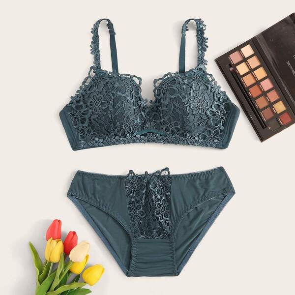 

Contrast Lace Lingerie Set, Green