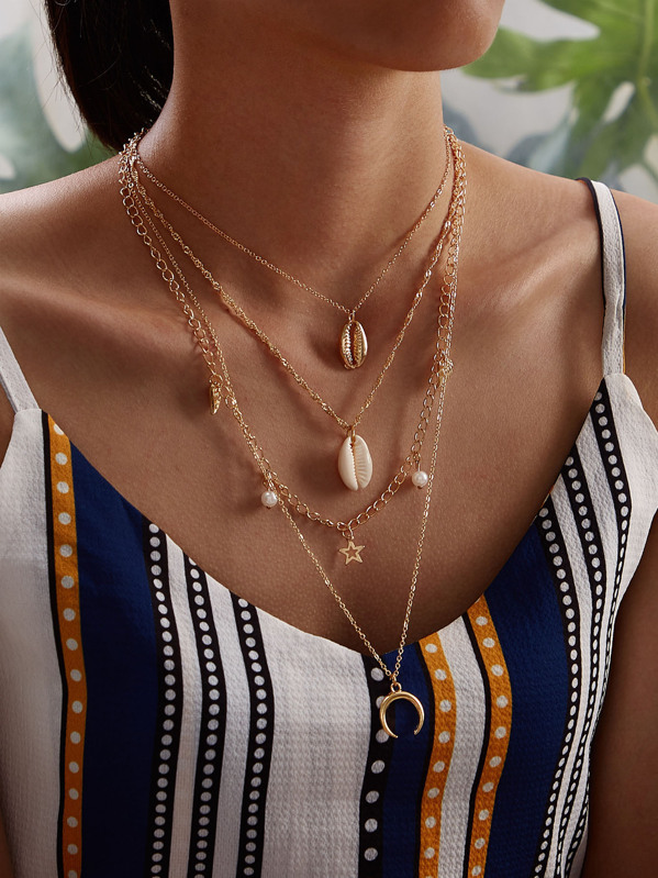 

Moon & Shell Charm Layered Necklace 1pc, Gold