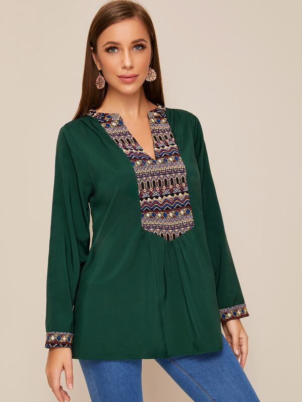 

Notched Contrast Panel Tribal Embroidery Blouse, Green, Hanna