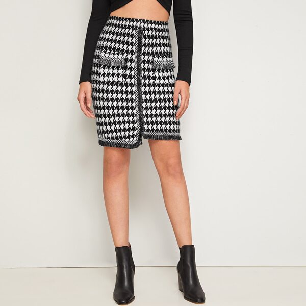 

Houndstooth Frayed Trim Sweater Skirt, Black and white