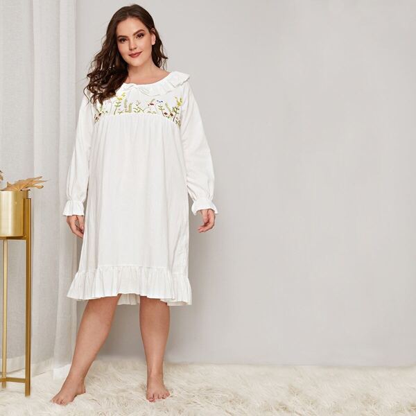 

Plus Floral Ruffle Trim Night Dress, White