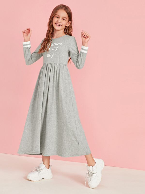 

Girls Slogan Graphic Striped Cuff Flare Dress, Grey, Sashab
