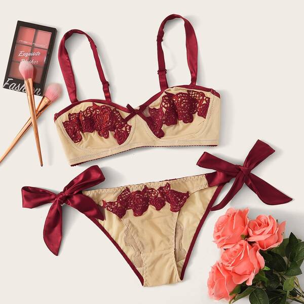 

Crochet Detail Tie Side Lingerie Set, Multicolor