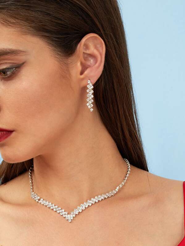 

Rhinestone Engraved Necklace & Earrings 3pcs
