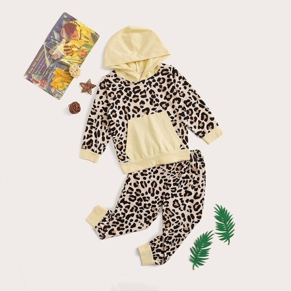 

Toddler Boys Contrast Panel Leopard Print Sweatshirt & Sweatpants, Multicolor