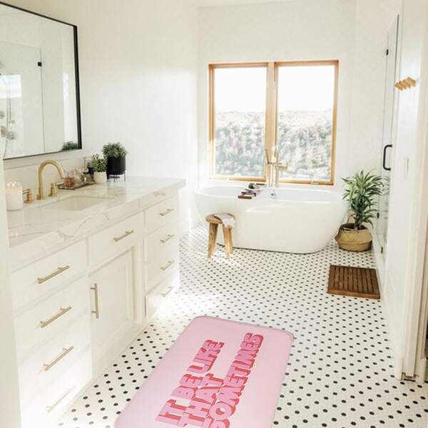

Slogan Print Floor Mat, Pink