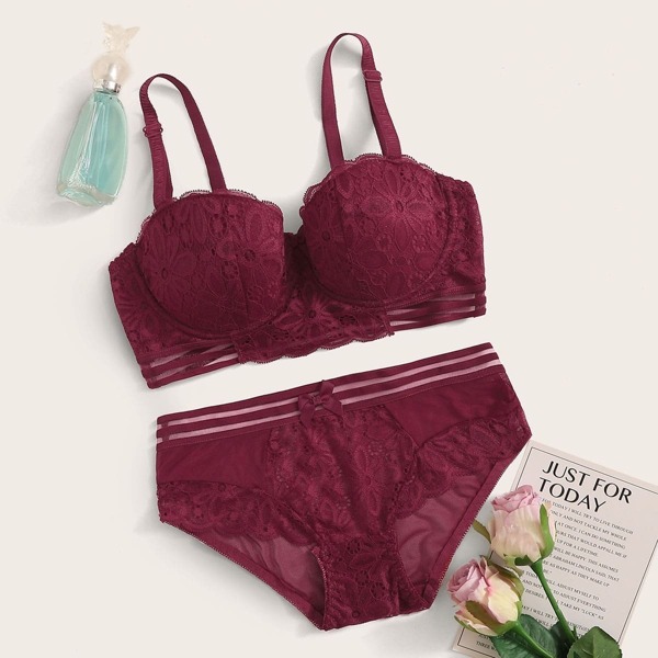 

Floral Lace Underwire Lingerie Set, Burgundy