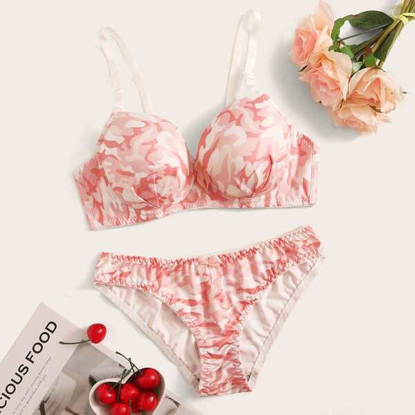 

Camo Print Underwire Lingerie Set, Pink