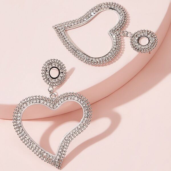

1pair Rhinestone Engraved Heart Dangle Earrings, Silver