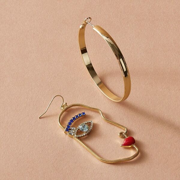 

1pair Rhinestone Engraved Figure & Round Mismatched Earrings, Multicolor