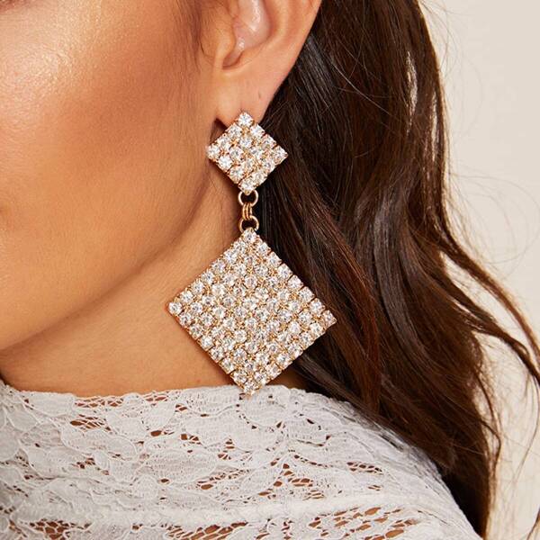 

Rhinestone Engraved Rhombus Drop Earrings 1pair