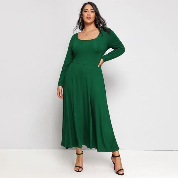 

Plus Solid Scoop Neck Dress, Green